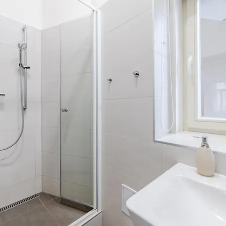 Seifertova Apartments By Willstay Praga Esterno foto