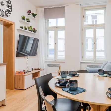 Seifertova Apartments By Willstay Praga Esterno foto