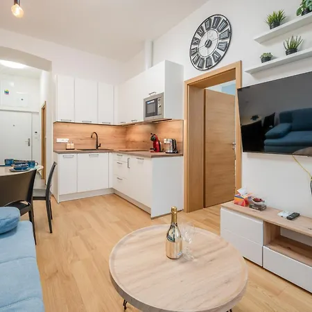 Seifertova Apartments By Willstay Praga Esterno foto