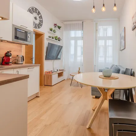 Seifertova Apartments By Willstay Praga Esterno foto